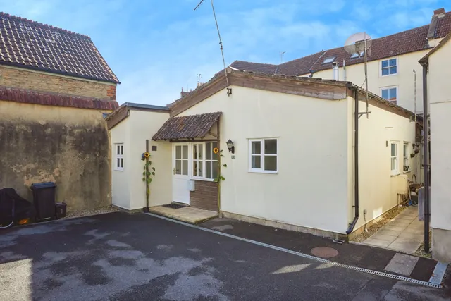 Hoopers Barton, Frome, BA11, photo 1