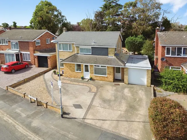Ancaster Drive, Sleaford, NG34, photo 1