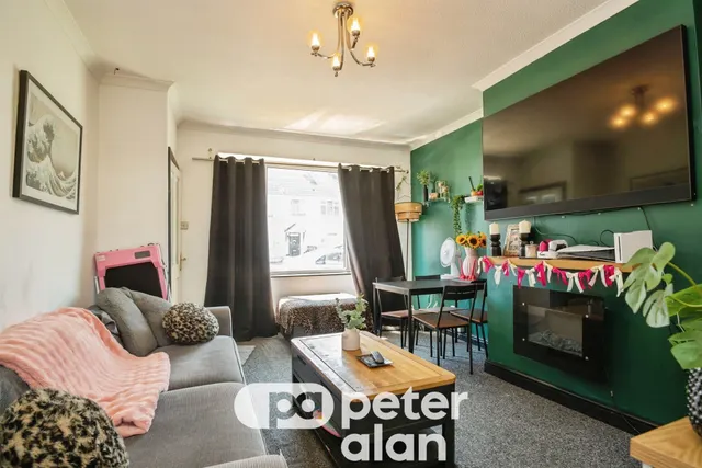 Maesglas Road, Newport, NP20, photo 3