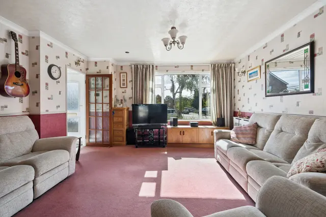 Broom Hill, Cookham, SL6, photo 3
