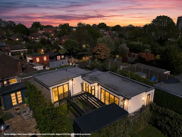 Liberty Lane, Addlestone, KT15, photo 1