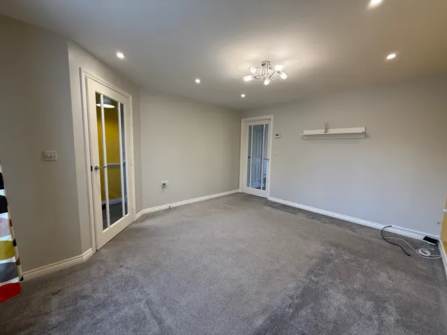 Laxton Road, Aylesbury, HP18, photo 3