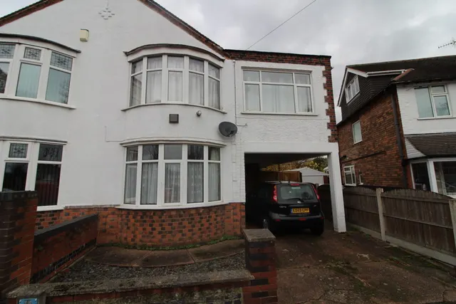 Ringwood Crescent, Wollaton, NG8, photo 1