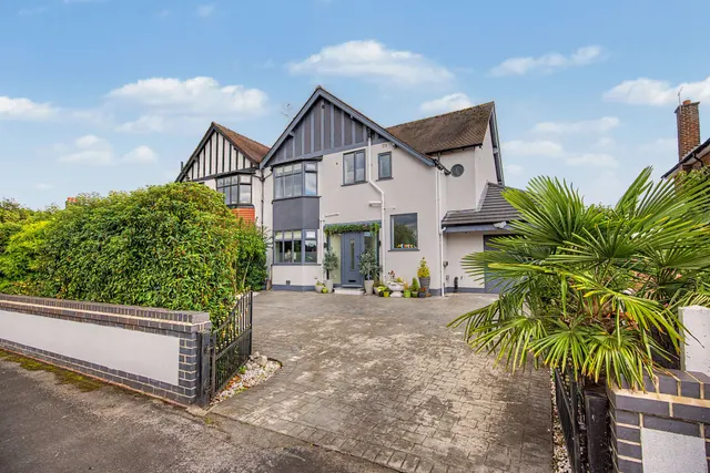 Knutsford Road, Warrington, photo 1