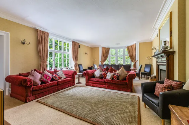 Photo 2 — Pook Hill, Chiddingfold, GU8