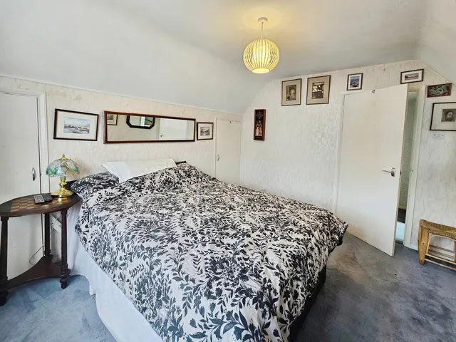 Photo 3 — Robin Close, Ash Vale, Surrey, GU12 5JS