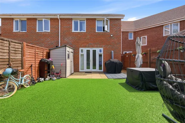 Photo 3 — Fourier Grove, Dartford, DA1