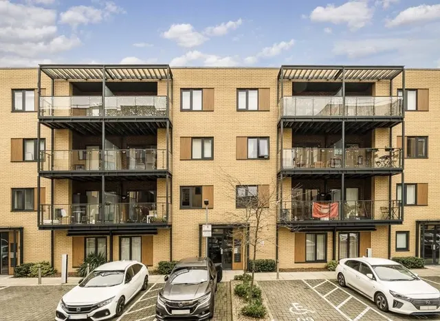 Silverworks Close, Colindale, NW9, photo 1