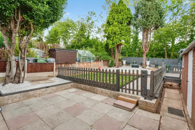 Betchworth Crescent, Beechwood, WA7, photo 2