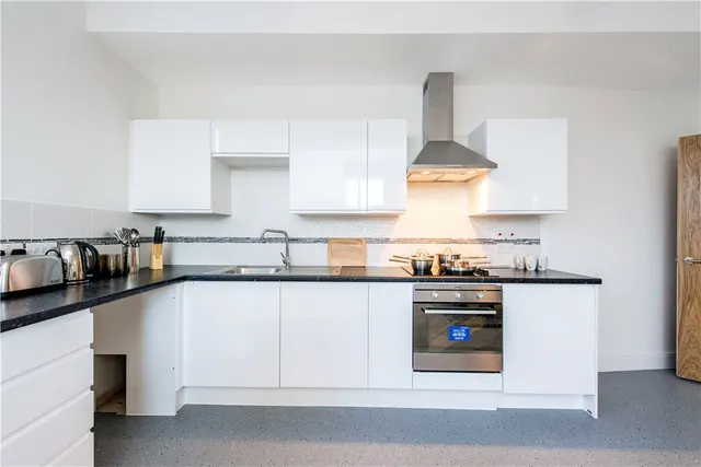 Warple Way, Acton, W3, photo 2