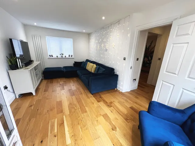 Strode Street, Surrey Egham, TW20, photo 3