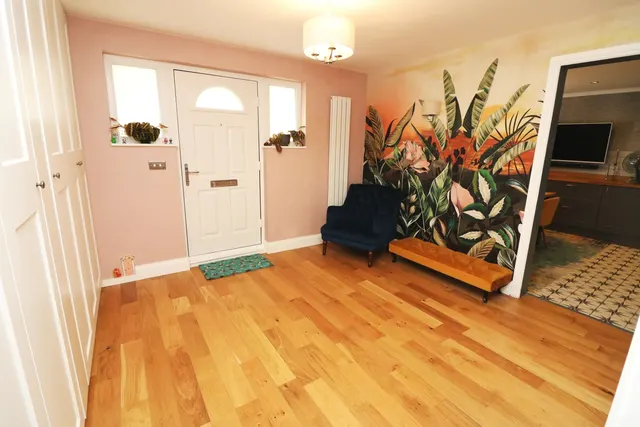 Strode Street, Surrey Egham, TW20, photo 2