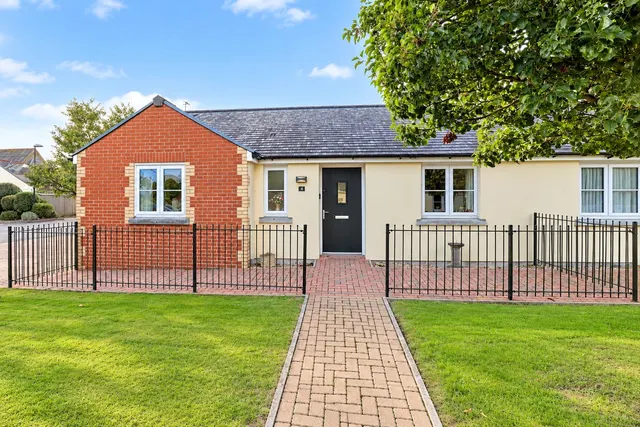 Kingdons Court, South Molton, EX36, photo 1