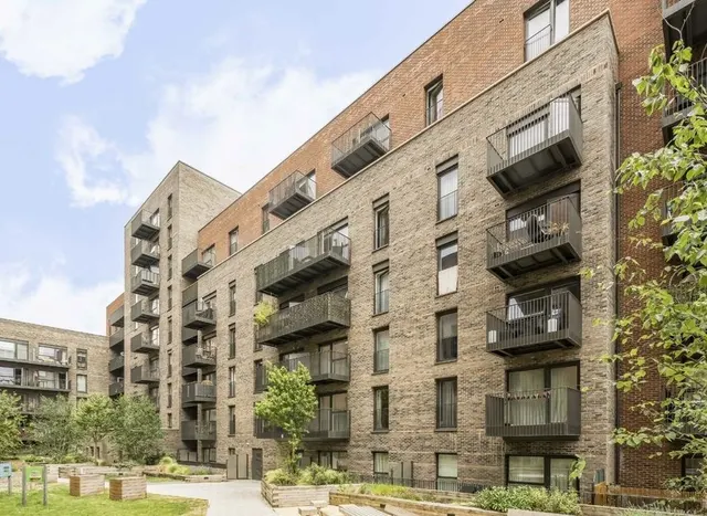 Ron Leighton Way, East Ham, E6, photo 1