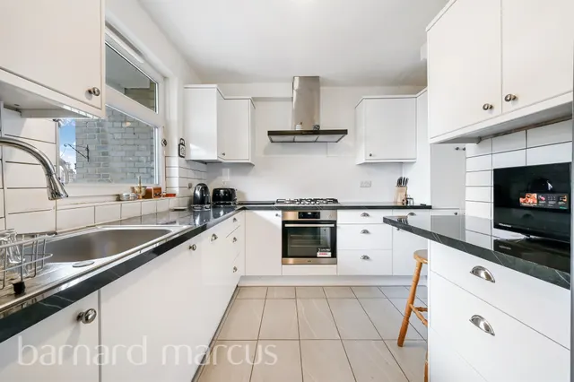 Gressenhall Road, London, SW18, photo 2