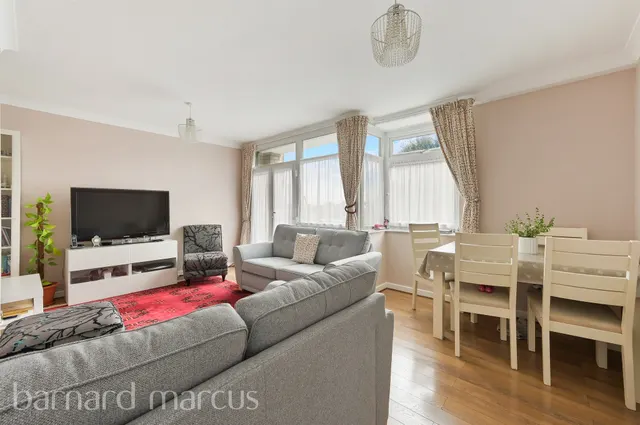 Gressenhall Road, London, SW18, photo 1