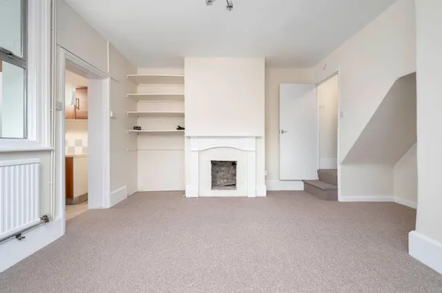 Victoria Place, Bourne, PE10, photo 2
