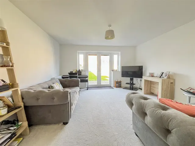 Photo 3 — Bulrush Lane, Hellingly, BN27 4FB