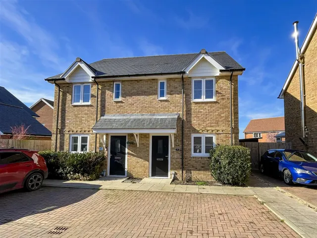 Bulrush Lane, Hellingly, BN27 4FB, photo 1