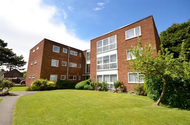Grandfield Avenue, Watford, photo 1