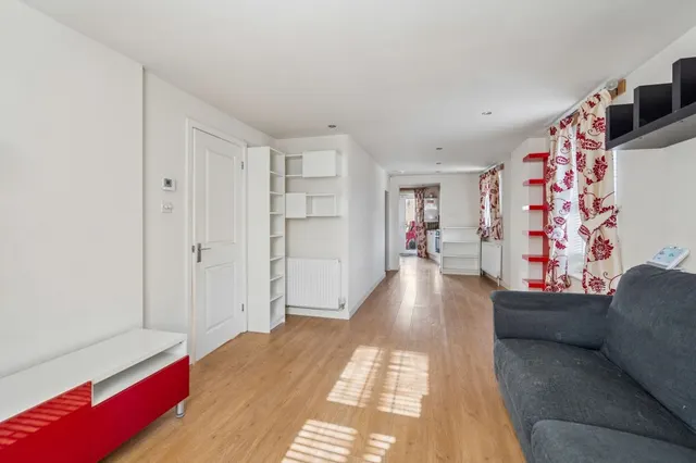 Chiltern View Road, Uxbridge, UB8, photo 3