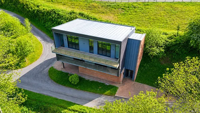 Langmead Drive, photo 1