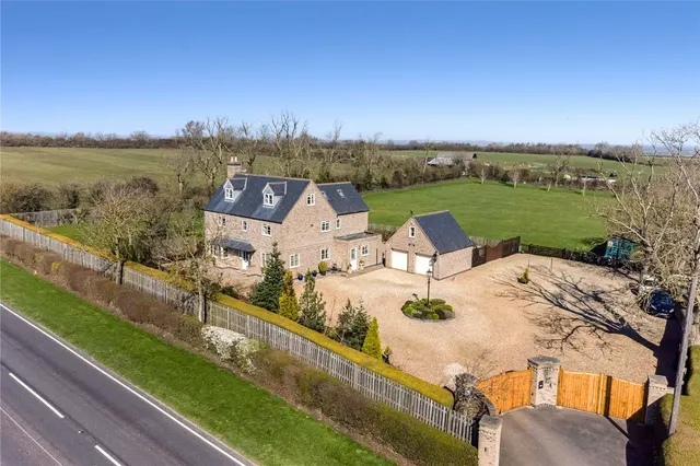 Mount Pleasant Hill, Whissendine, Oakham, Rutland, LE15 7ER, photo 1