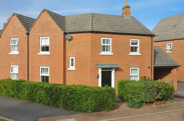 Clarence Place, Ashby-De-La-Zouch, LE65, photo 1