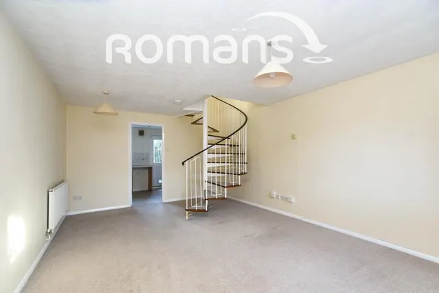 Dales Close, Swindon, SN25, photo 3