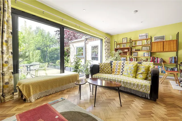 Photo 2 — Kenton Avenue, Sunbury-On-Thames, TW16 5AS
