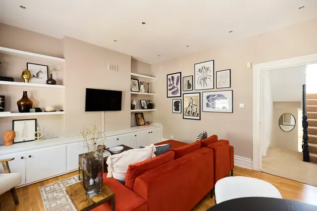 Despard Road, London, photo 1