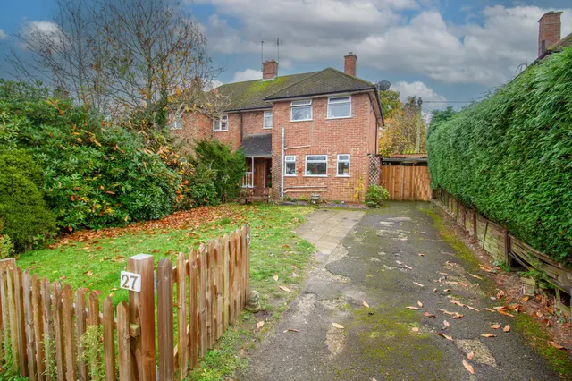 Wickham Close, Church Crookham, Fleet, GU52 6NU, photo 1