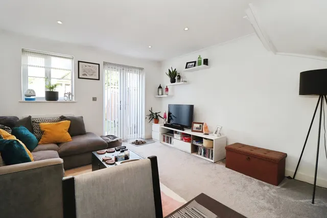 Hill Close, Emersons Green, BS16, photo 2