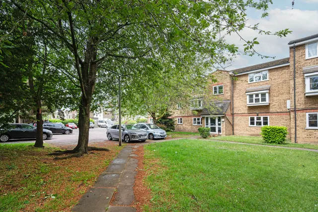Photo 3 — 25 Mill Court, Ruckholt Road, London