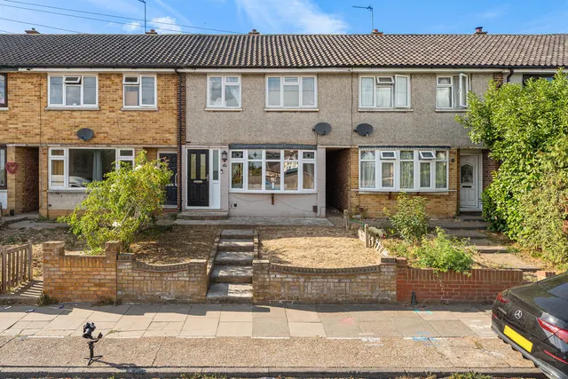 Romford, RM5, photo 1