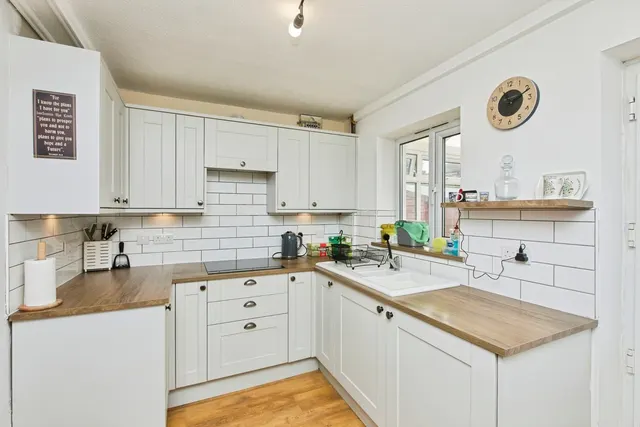 Luccombe Drive, Alvaston, DE24, photo 3