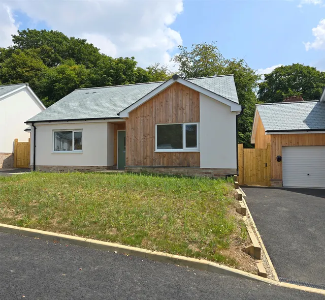 Dunheved Gardens, Launceston, PL15, photo 1