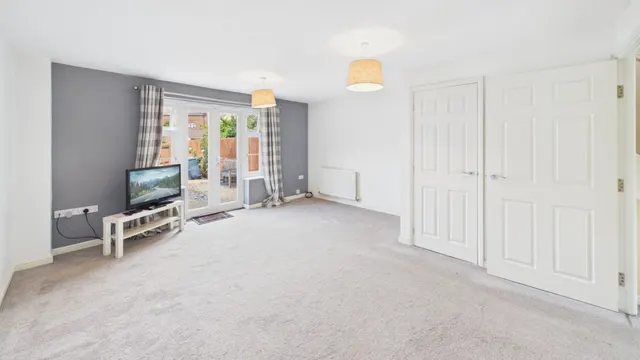 Juniper Road, Bury St Edmunds, IP32, photo 2