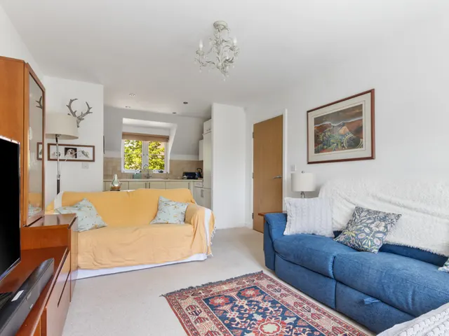 Herne Road, Petersfield, GU31, photo 2