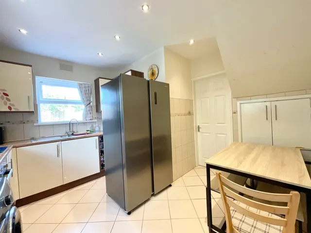 Hall Hill Drive, Stoke-On-Trent, ST2, photo 3