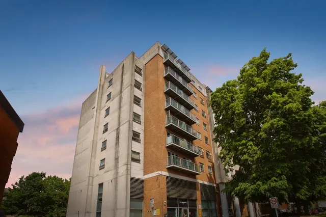 Wilmington Close, WD18, photo 1