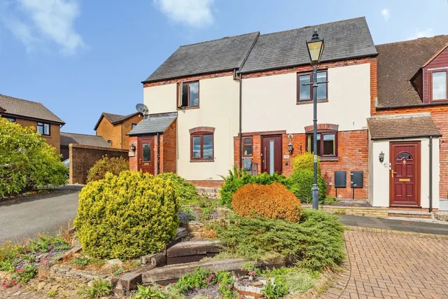 Rydon Acres, Kingsteignton, TQ12, photo 1