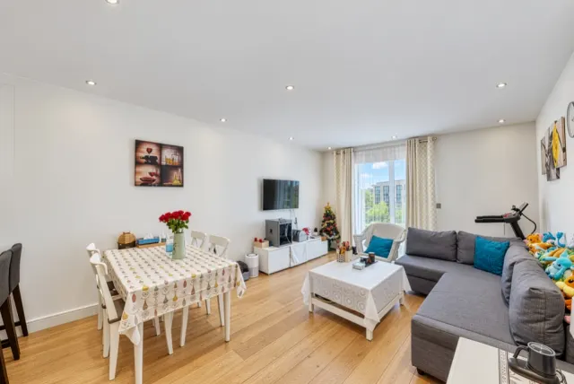 Tierney Lane, Hammersmith, W6, photo 2