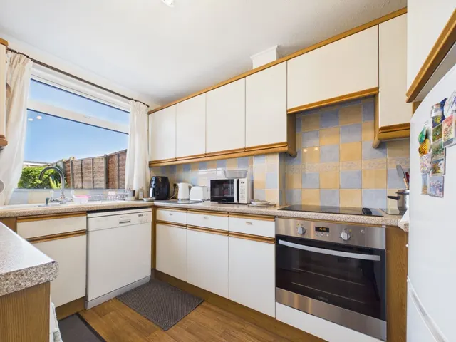 Combe Road, Tilehurst, RG30, photo 1