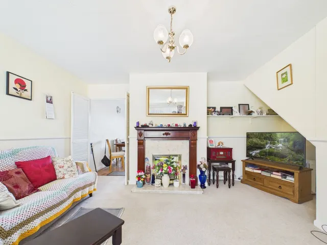 Combe Road, Tilehurst, RG30, photo 2