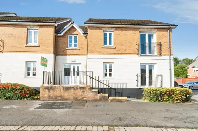 Heron Drive, Hengoed, CF82, photo 2