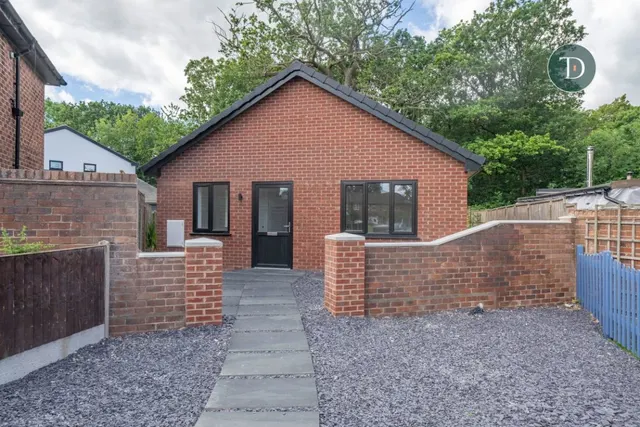 Palatine Road, Bromborough, CH62 2DU, photo 1