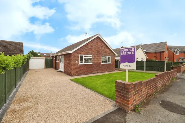 Photo 3 — Orchard Close, Loughborough