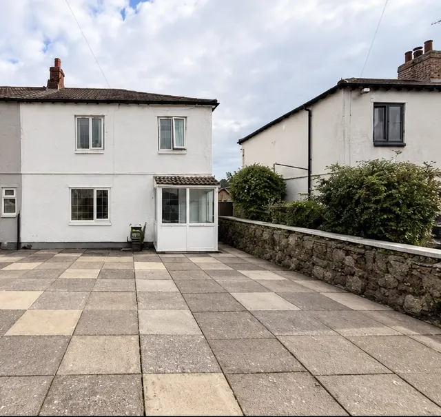 Crompton Street, Teversal, NG17, photo 1