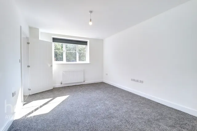 Eighth Avenue, Aylesbury, HP19, photo 2